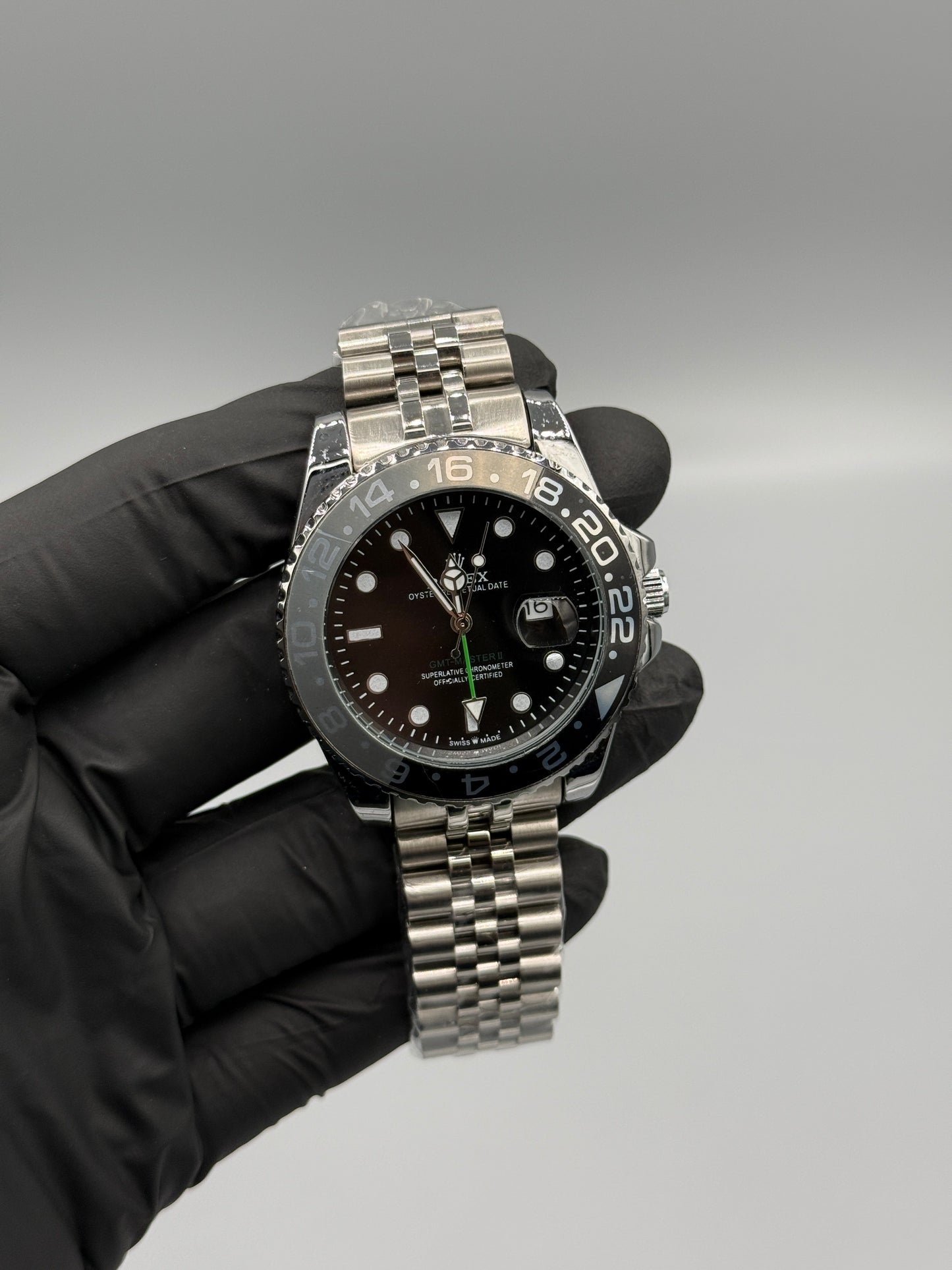 Rotating Dial GMT Date Just