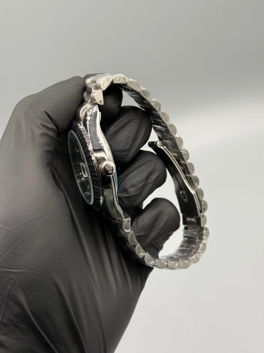Silver Chain Date Just Black Dial