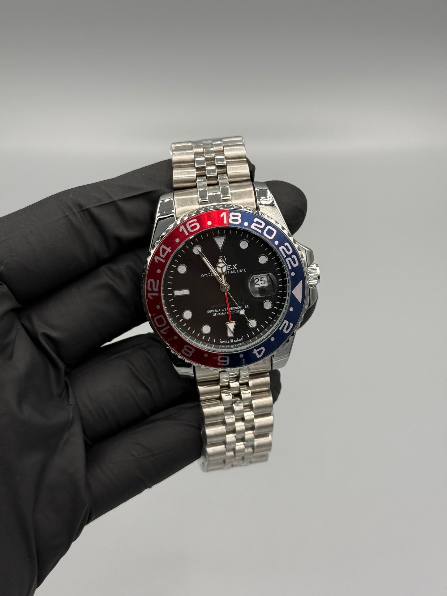 Rotating Dial GMT Date Just