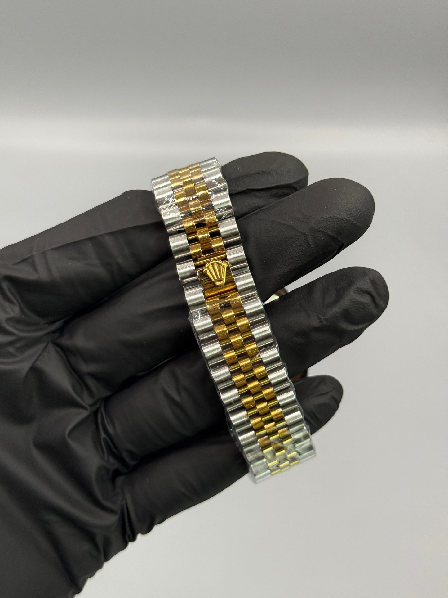 Rotating Dial GMT Date Just Two Tone