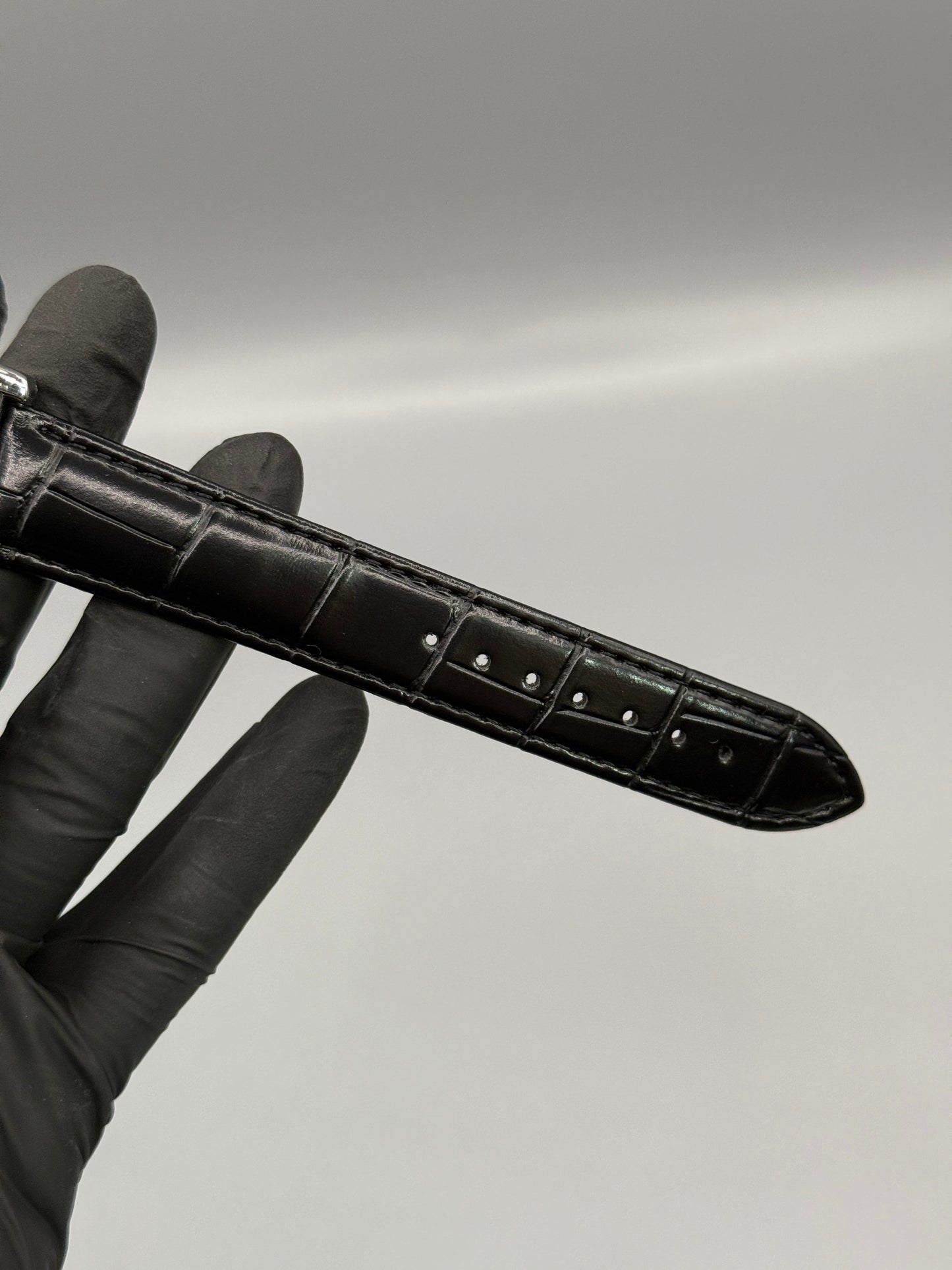 Old Money Style Leather Strap