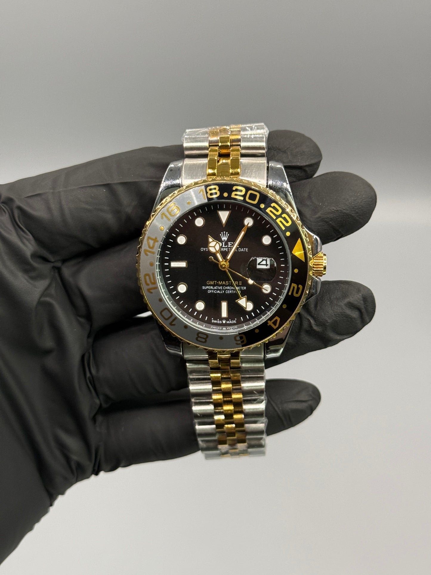 Rotating Dial GMT Date Just Two Tone