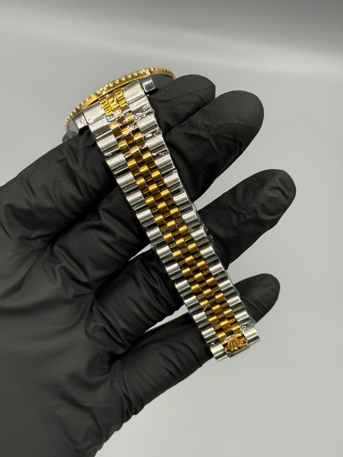 Rotating Dial GMT Date Just Two Tone