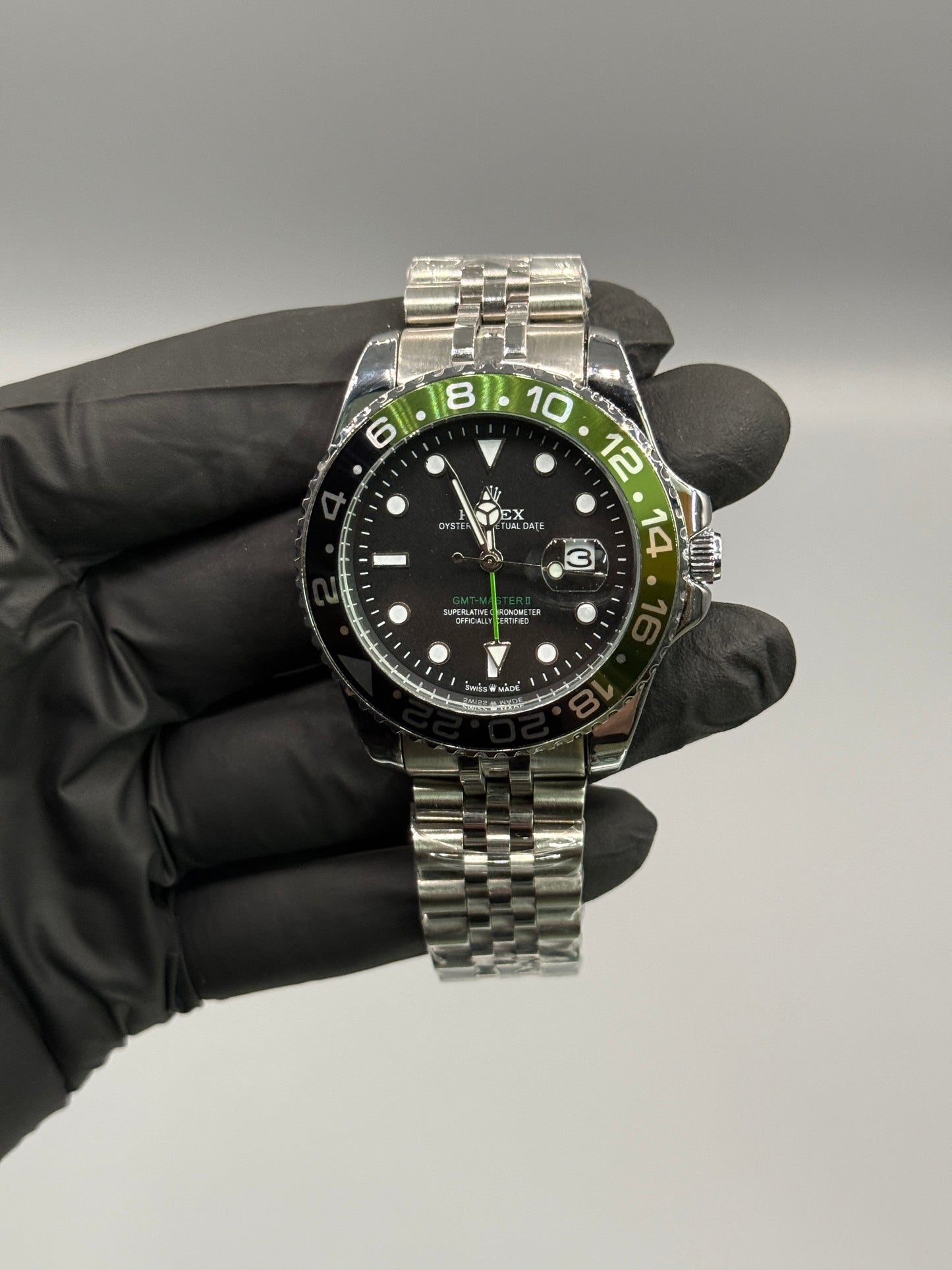 Rotating Dial GMT Date Just