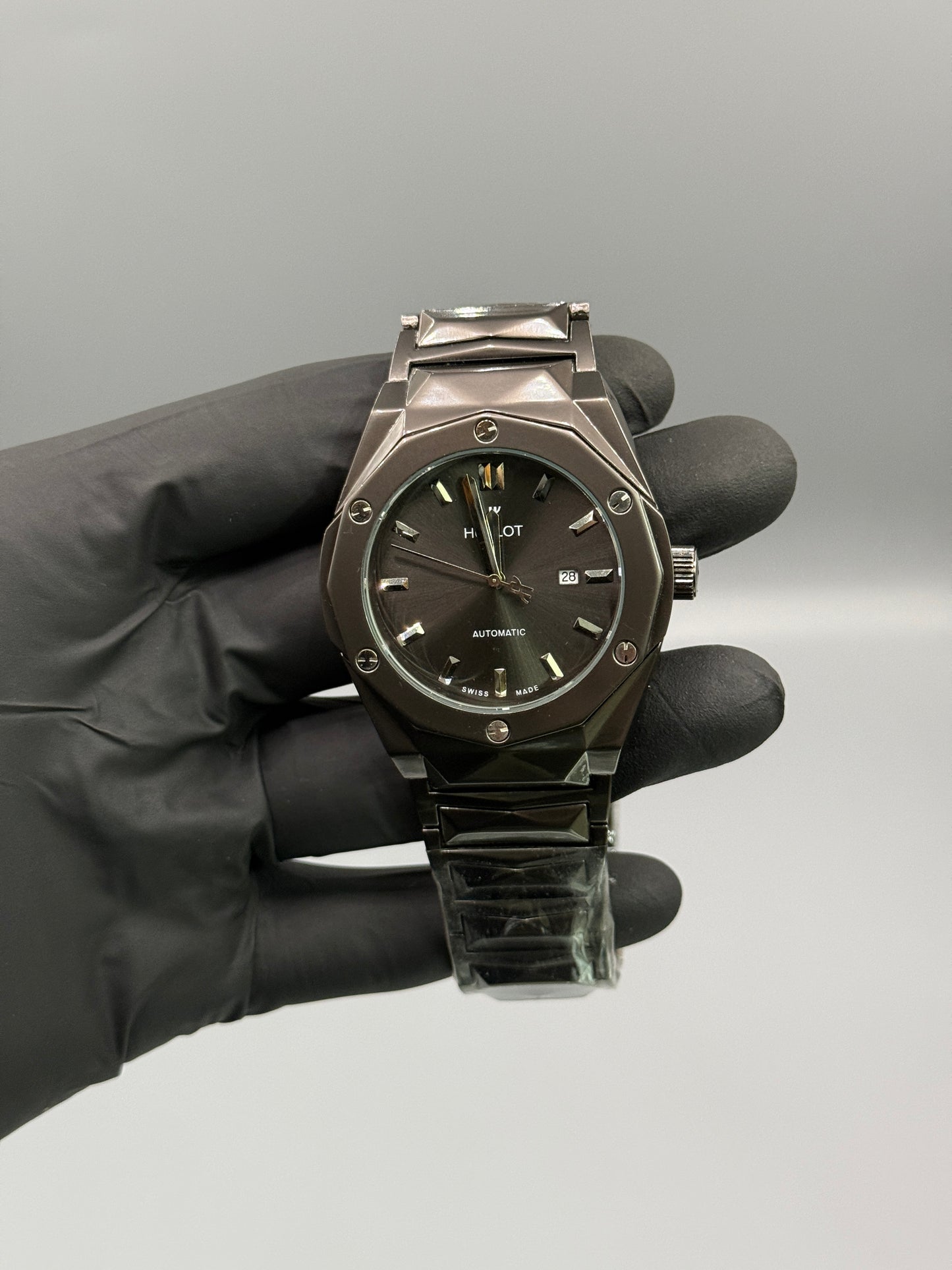 Diamond Cut Full Black