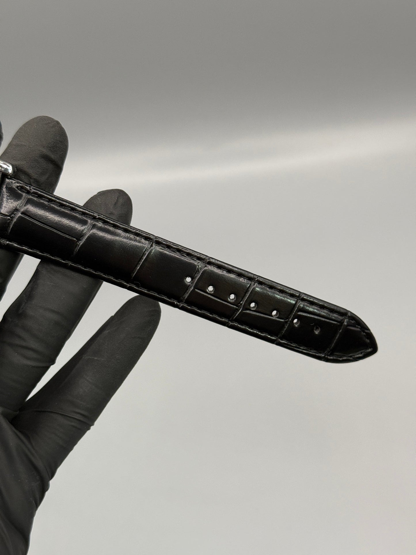 Old Money Style Leather Strap