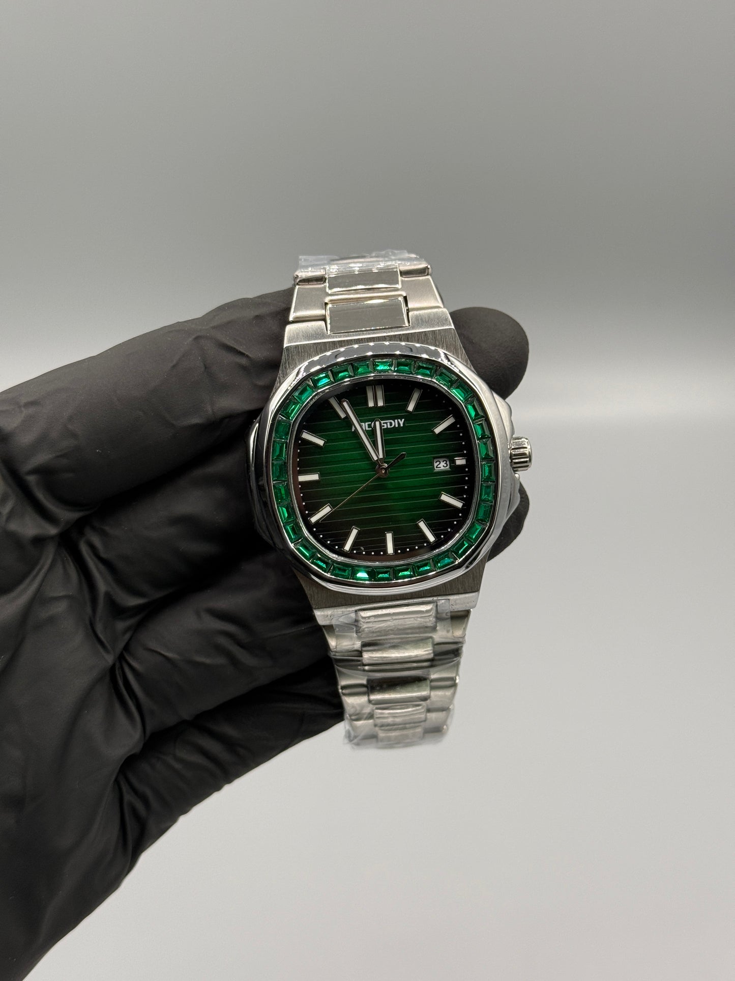 Silver Chain Green Dial Stone