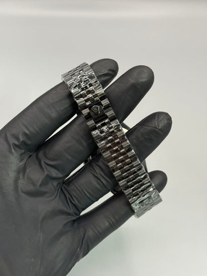 Roman Numerals Full Black