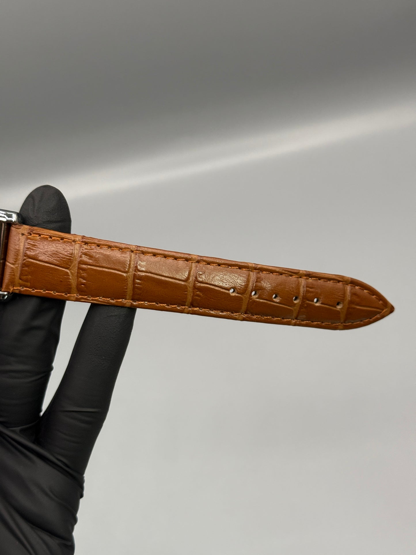 Old Money Style Leather Strap